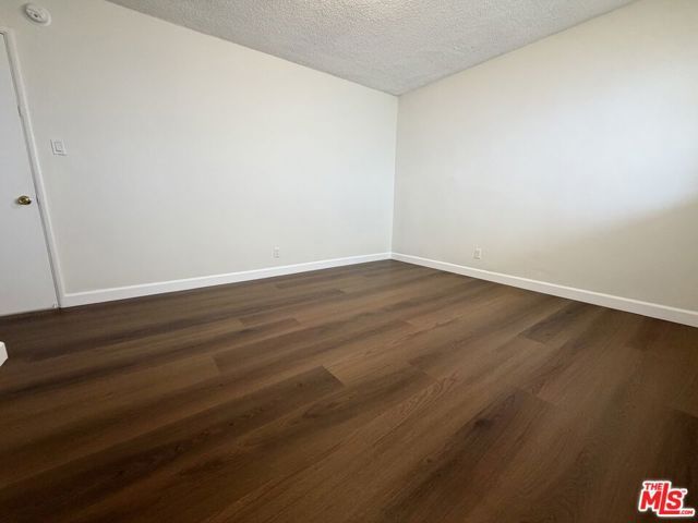 11727 Mayfield Avenue 5, Los Angeles, CA 90049