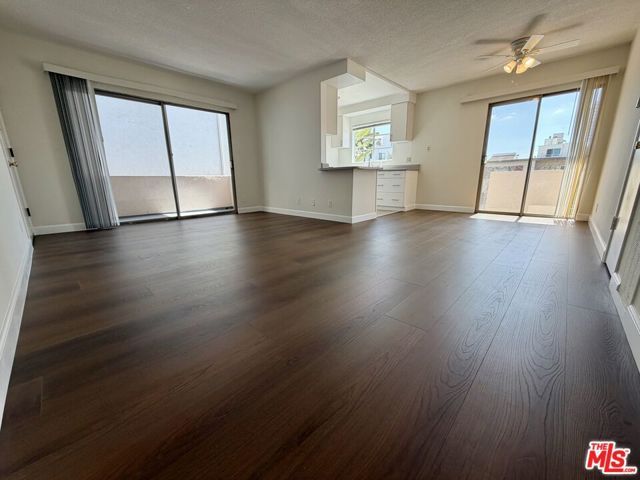 11727 Mayfield Avenue 5, Los Angeles, CA 90049
