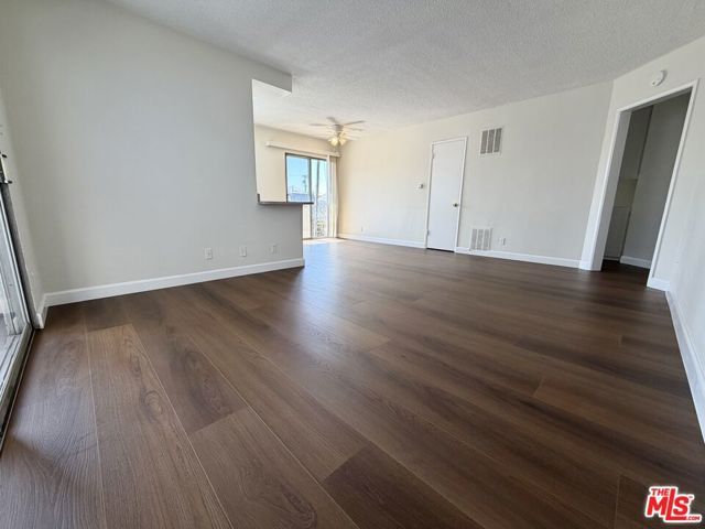 11727 Mayfield Avenue 5, Los Angeles, CA 90049