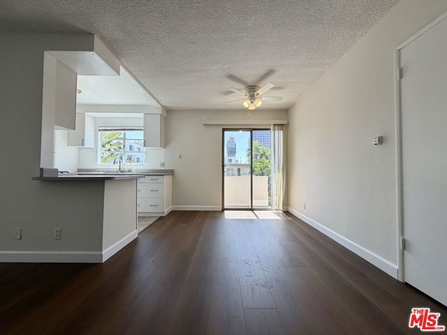 11727 Mayfield Avenue 5, Los Angeles, CA 90049
