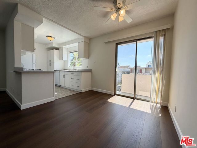 11727 Mayfield Avenue 5, Los Angeles, CA 90049