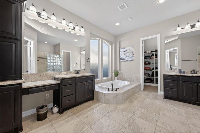 17215 Sages Ravine Drive, Humble, TX 77346