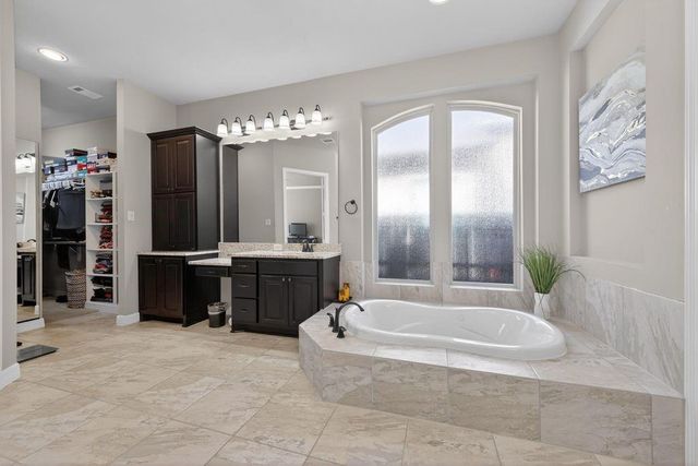 17215 Sages Ravine Drive, Humble, TX 77346