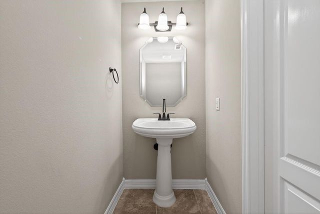 17215 Sages Ravine Drive, Humble, TX 77346