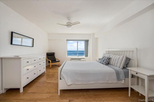 170 W Broadway 5E, Long Beach, NY 11561