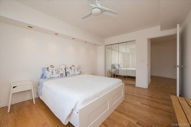 170 W Broadway 5E, Long Beach, NY 11561