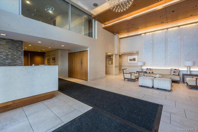 170 W Broadway 5E, Long Beach, NY 11561