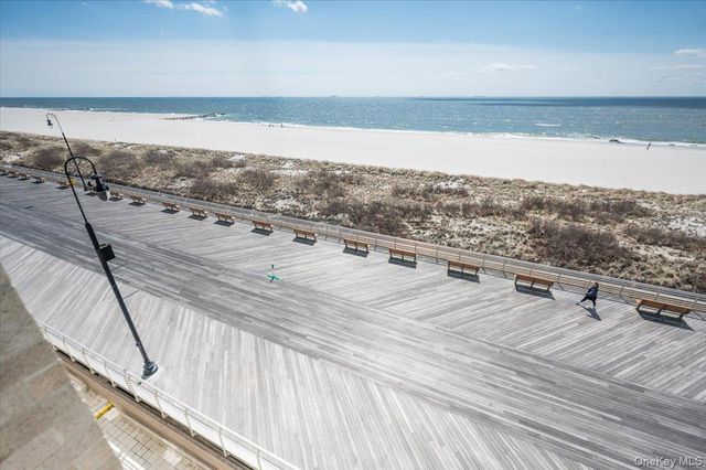 170 W Broadway 5E, Long Beach, NY 11561