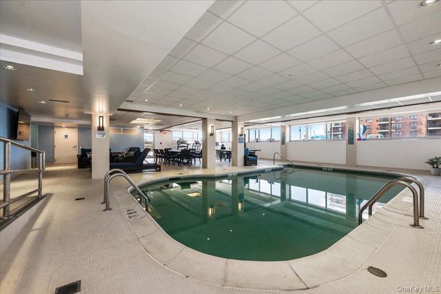 170 W Broadway 5E, Long Beach, NY 11561