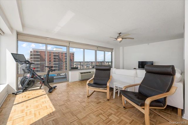 170 W Broadway 5E, Long Beach, NY 11561