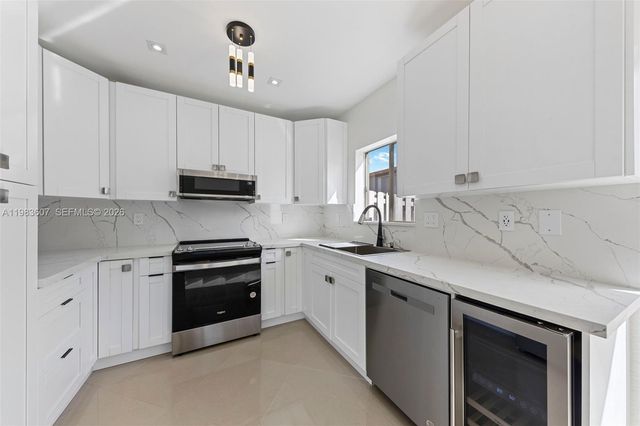 2897 SW 129th Way, Miramar, FL 33027