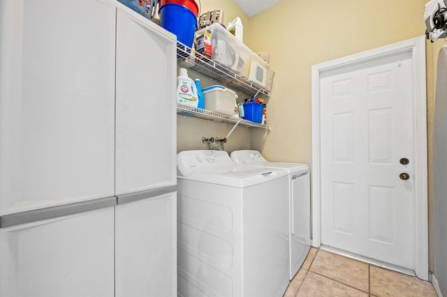 828 Vanda Terrace, Weston, FL 33327