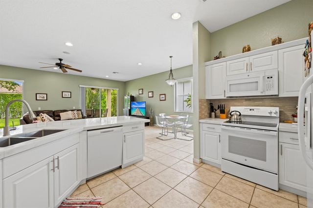 828 Vanda Terrace, Weston, FL 33327