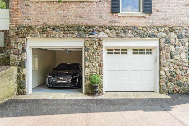 809 Berkshire Road, Ann Arbor, MI 48104