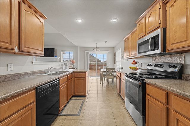 2303 SW Huntwick Avenue, Bentonville, AR 72713