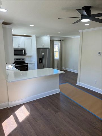 17 Davis ST, Portsmouth, VA 23702