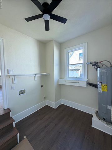 17 Davis ST, Portsmouth, VA 23702