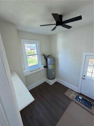 17 Davis ST, Portsmouth, VA 23702