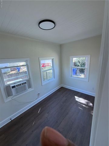 17 Davis ST, Portsmouth, VA 23702