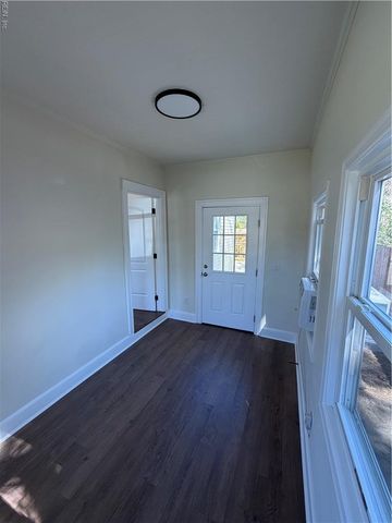 17 Davis ST, Portsmouth, VA 23702