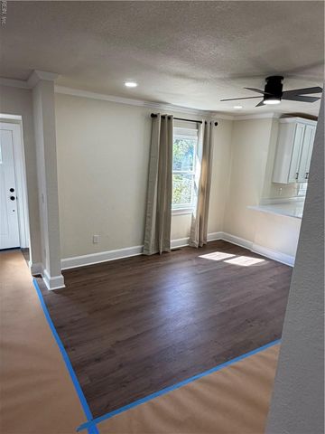 17 Davis ST, Portsmouth, VA 23702