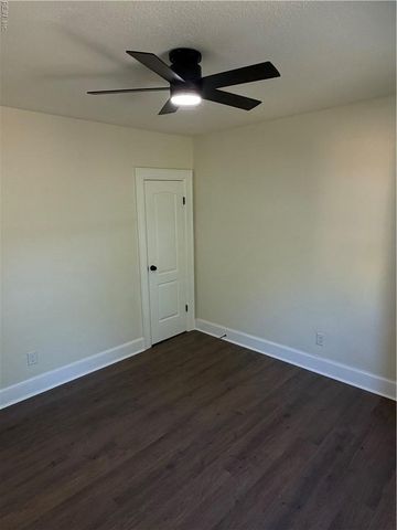 17 Davis ST, Portsmouth, VA 23702