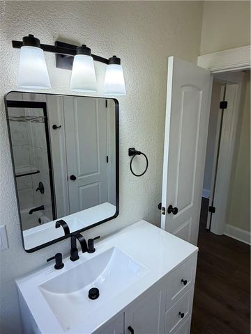 17 Davis ST, Portsmouth, VA 23702