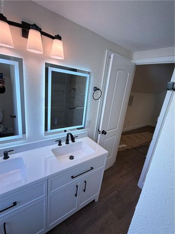 17 Davis ST, Portsmouth, VA 23702