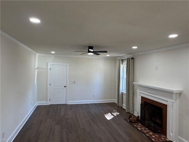 17 Davis ST, Portsmouth, VA 23702