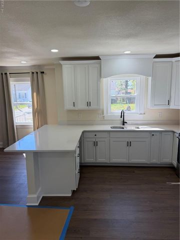 17 Davis ST, Portsmouth, VA 23702