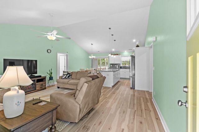 4457 Woodyard Bay Rd., Loris, SC 29569