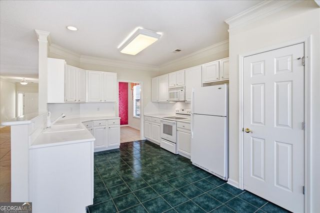 301 Singing Brook Lane, Mcdonough, GA 30253