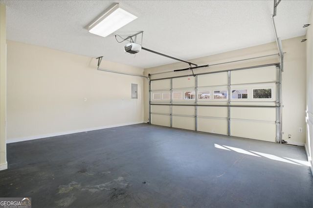 301 Singing Brook Lane, Mcdonough, GA 30253