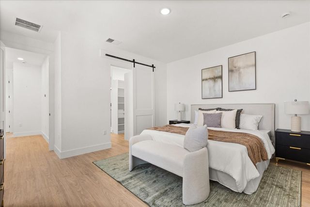 1315 E HARDING STREET, Orlando, FL 32806