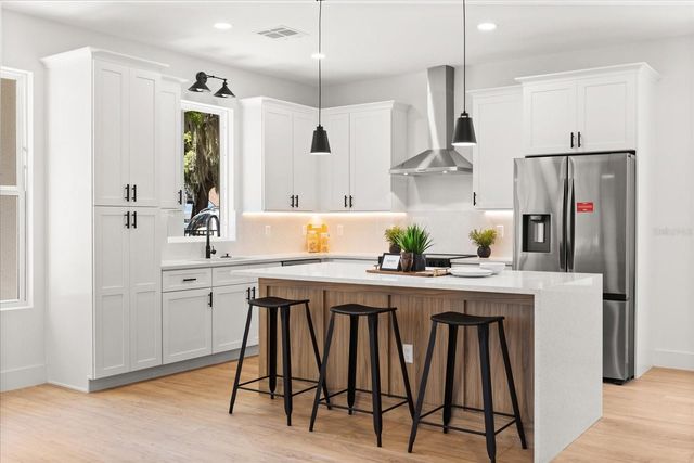 1315 E HARDING STREET, Orlando, FL 32806