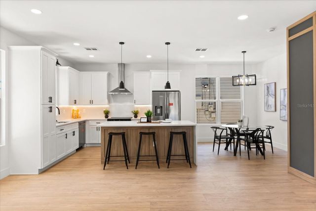 1315 E HARDING STREET, Orlando, FL 32806