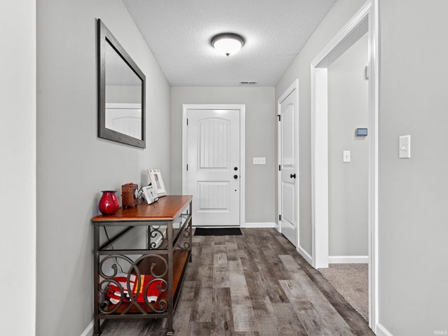 13155 Fringe Tree Trail, Fort Wayne, IN 46814