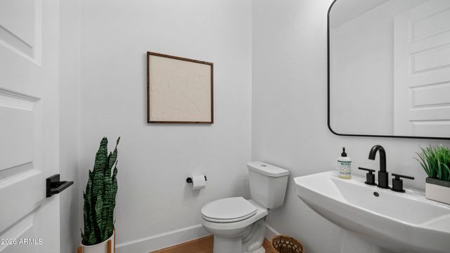 7512 W ODEUM Lane, Phoenix, AZ 85043