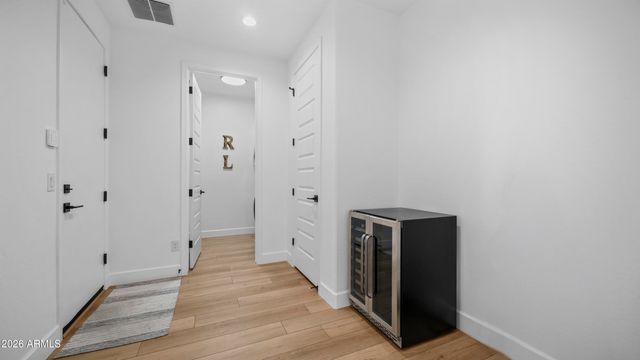 7512 W ODEUM Lane, Phoenix, AZ 85043