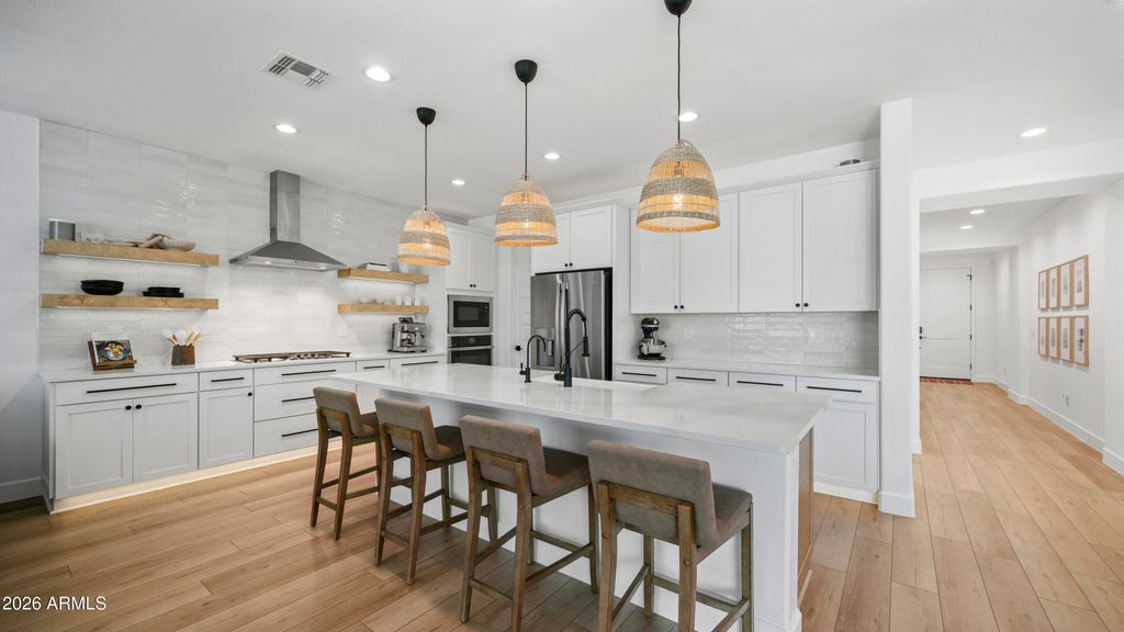 7512 W ODEUM Lane, Phoenix, AZ 85043