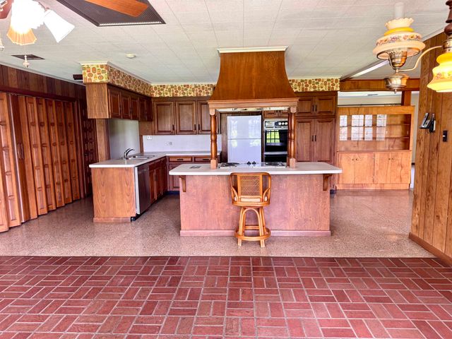 213 Lake Palourde Road, Amelia, LA 70340