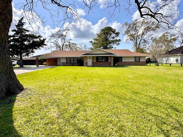 213 Lake Palourde Road, Amelia, LA 70340