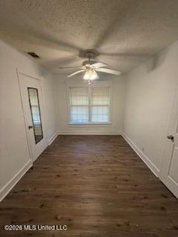 3434 Midlawn Street, Jackson, MS 39213