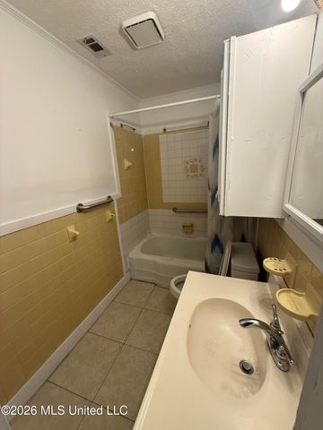 3434 Midlawn Street, Jackson, MS 39213