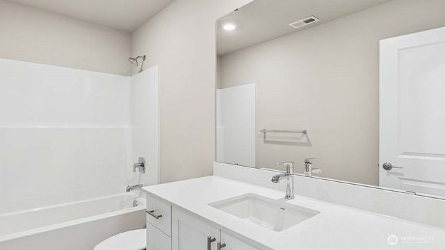 13488 NE 104th Way #6, Kirkland, WA 98033