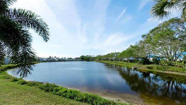 836 WATERSIDE LANE, Bradenton, FL 34209