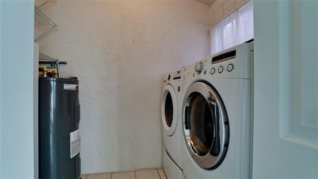 836 WATERSIDE LANE, Bradenton, FL 34209