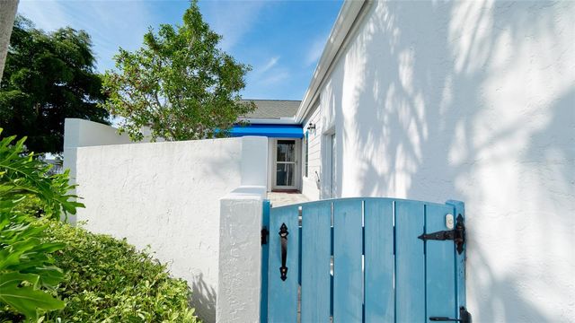 836 WATERSIDE LANE, Bradenton, FL 34209