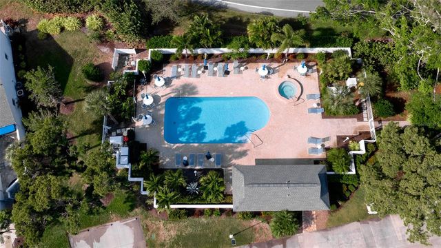 836 WATERSIDE LANE, Bradenton, FL 34209