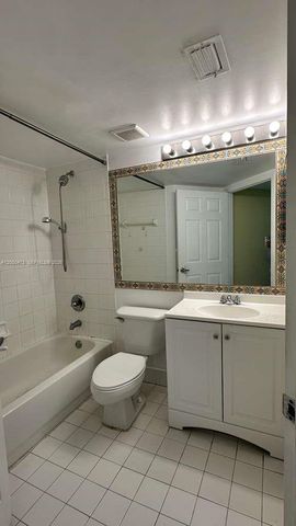 9645 NW 1st Ct 1-303, Pembroke Pines, FL 33024